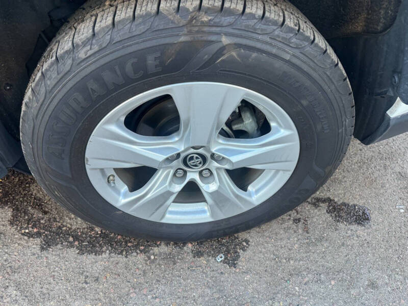 2020 Toyota RAV4 Hybrid LE