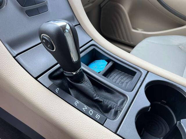 2016 Ford Taurus SE