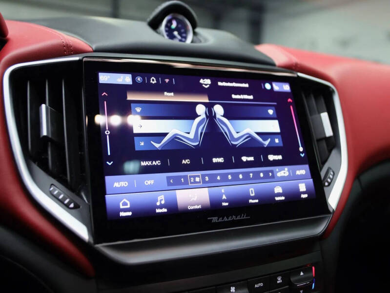 2021 Maserati Ghibli GranLusso