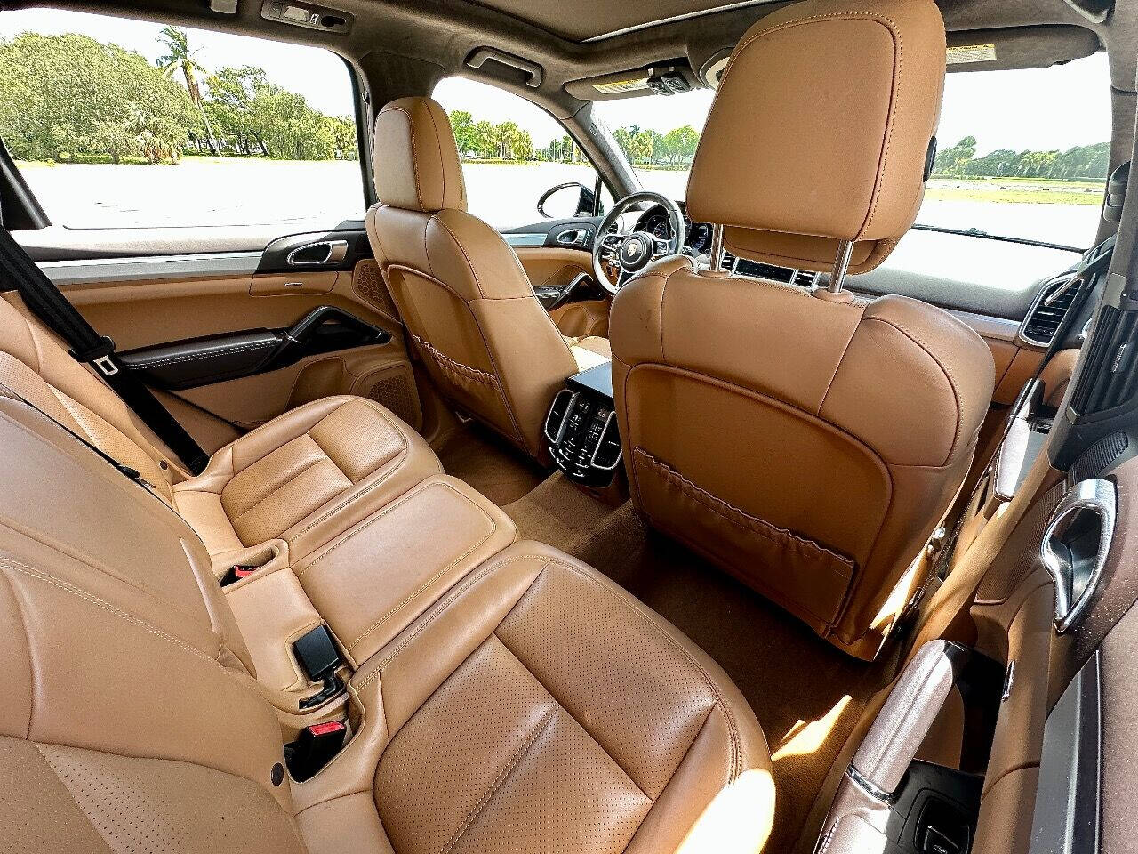2017 Porsche Cayenne 25