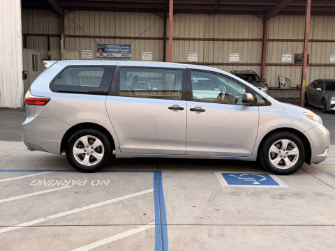 2015 Toyota Sienna L 7-Passenger