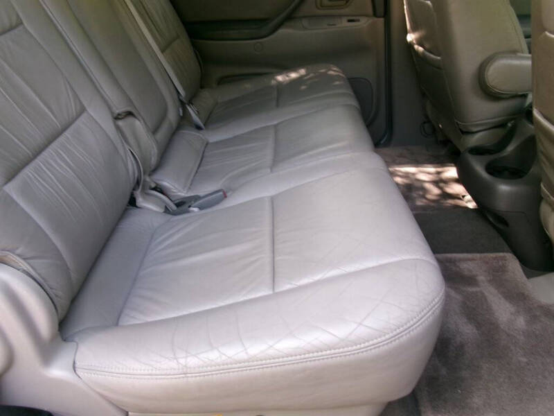 2003 Toyota Sequoia SR5