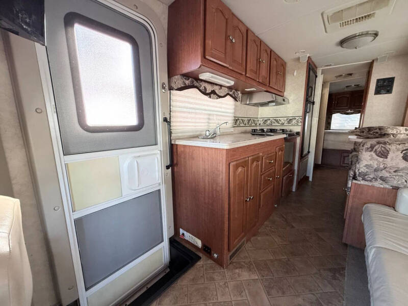 2006 Ford E-Series E-450 SD