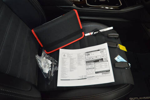 2025 Mitsubishi Outlander SE