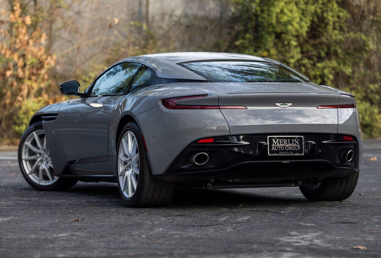 2018 Aston Martin DB11 9