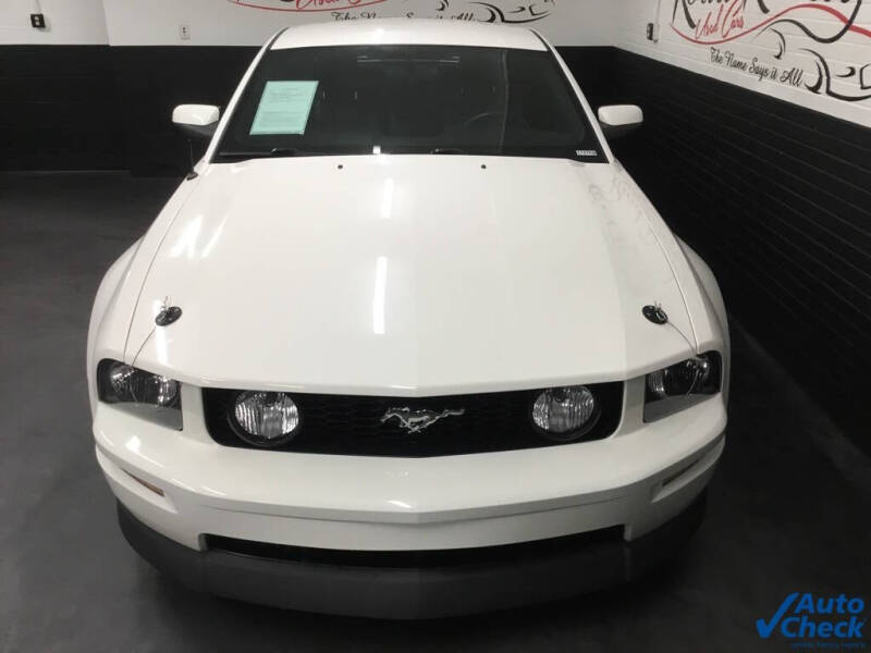 2005 Ford Mustang GT Deluxe