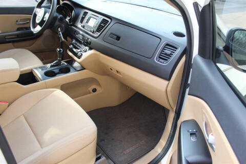 2016 Kia Sedona LX