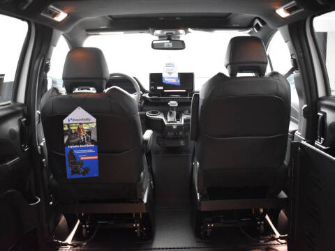 2025 Toyota Sienna XSE 7-Passenger