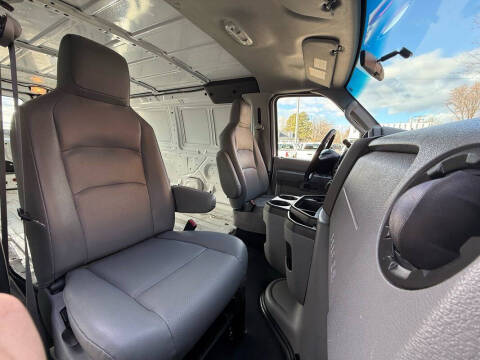 2014 Ford E-Series E-150