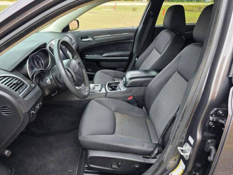 2022 Chrysler 300 Touring