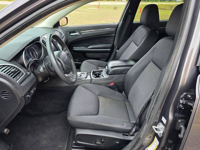 2022 Chrysler 300 Touring