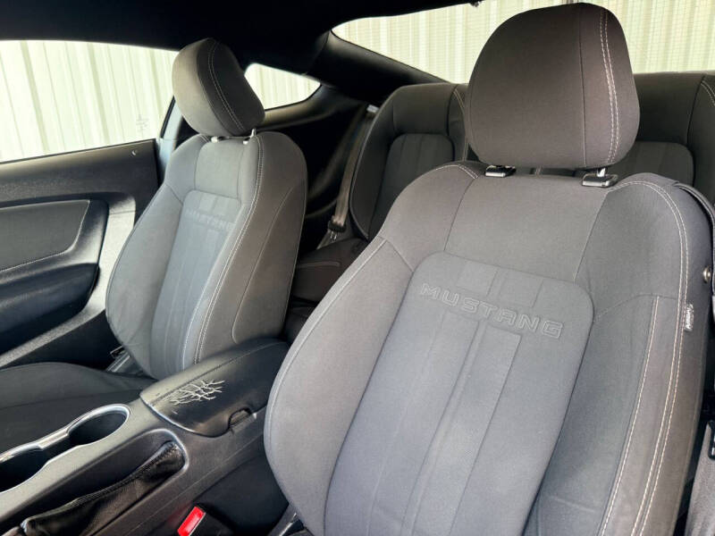 2021 Ford Mustang EcoBoost