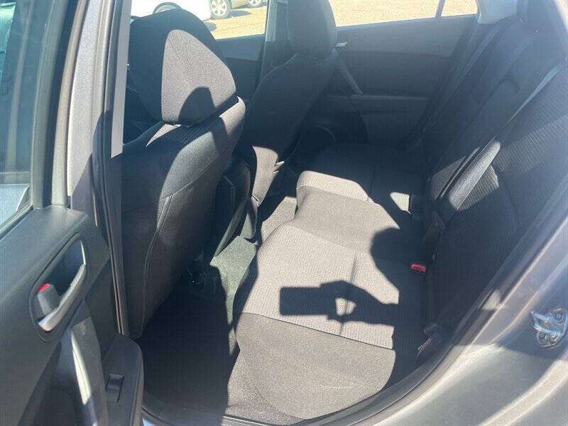 2013 Mazda MAZDA3 i Touring