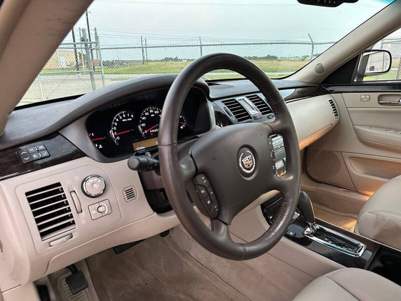 2009 Cadillac DTS Luxury 5-Passenger