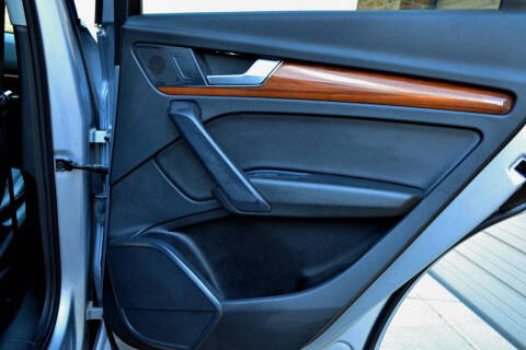 2023 Audi Q5 quattro Premium 40 TFSI