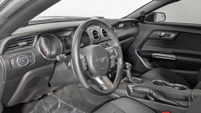 2015 Ford Mustang V6