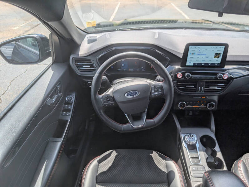 2025 Ford Escape ST-Line Select