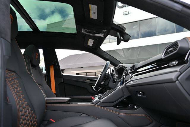 2023 Lamborghini Urus S