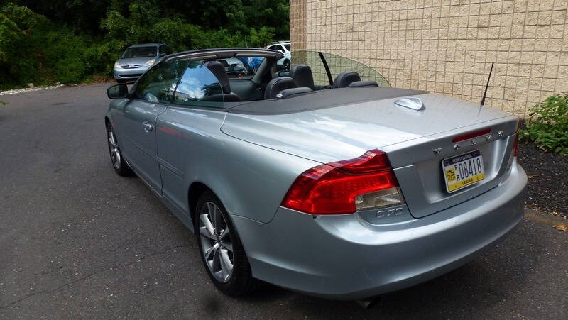 2011 Volvo C70 T5
