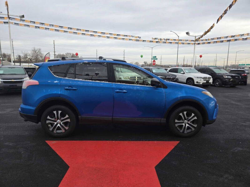 2017 Toyota RAV4 LE