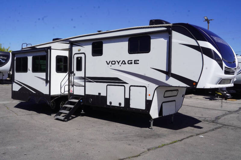2021 Winnebago Voyage