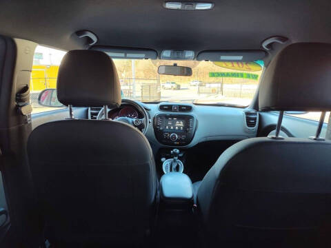 2017 Kia Soul +