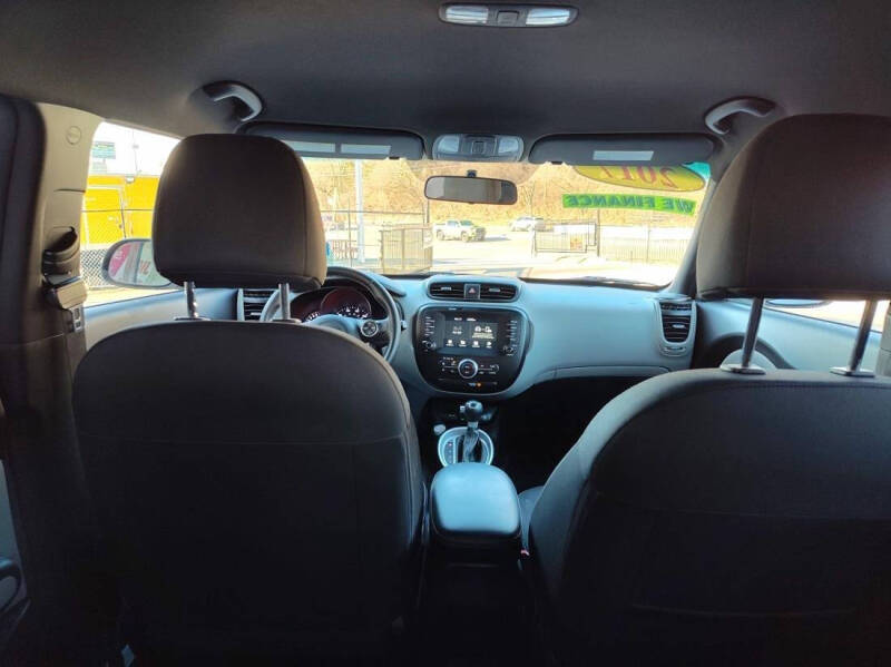2017 Kia Soul +