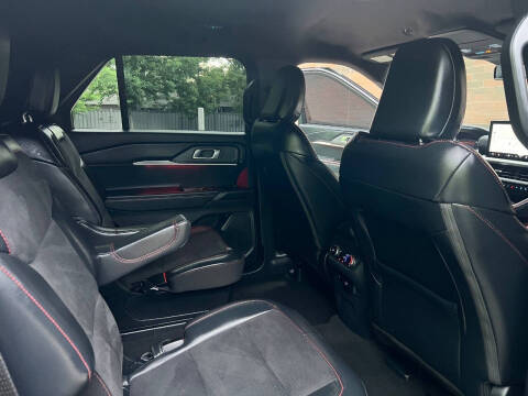 2025 Ford Explorer ST