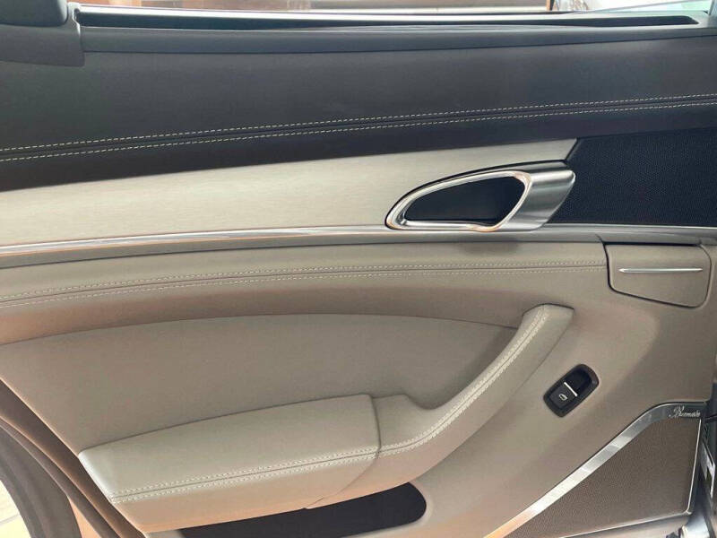 2012 Porsche Panamera Turbo