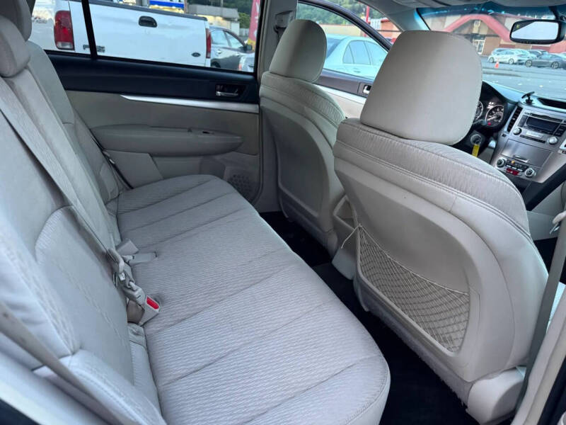 2012 Subaru Outback 2.5i Premium