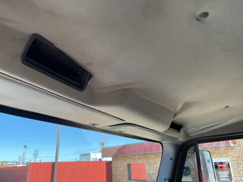 2013 Freightliner Business class M2