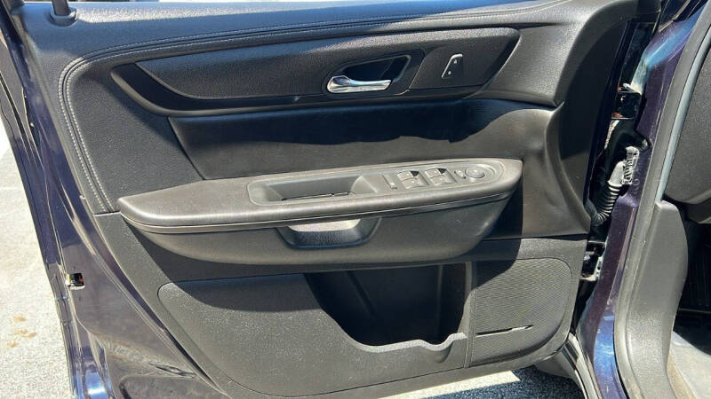 2017 Chevrolet Traverse LT
