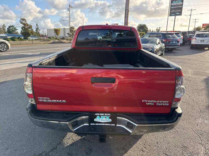 2010 Toyota Tacoma PreRunner V6 photo 3