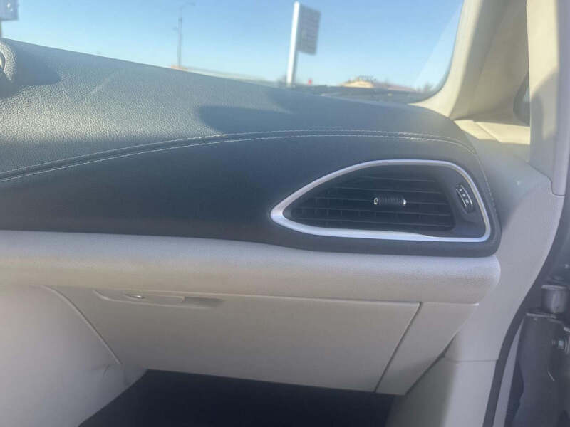 2021 Chrysler Pacifica Hybrid Touring L