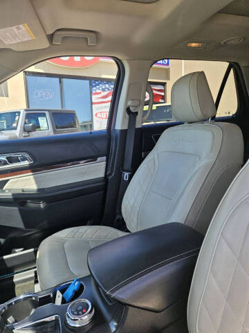 2018 Ford Explorer Platinum