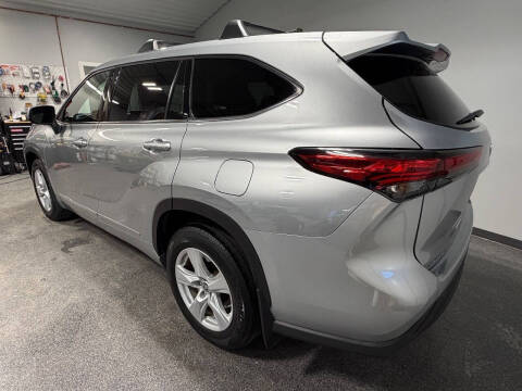2022 Toyota Highlander LE