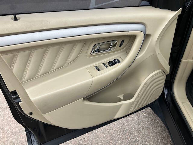 2016 Ford Taurus SEL