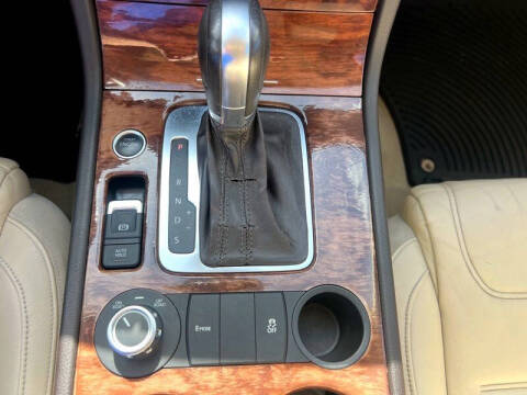 2011 Volkswagen Touareg Hybrid