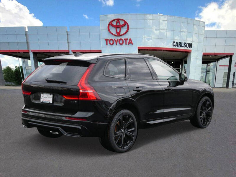 2024 Volvo XC60 B5 Ultimate Black Edition