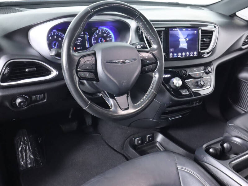 2020 Chrysler Pacifica Touring L