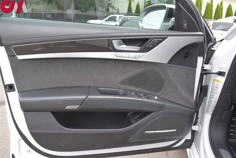 2013 Audi S8 4.0T quattro