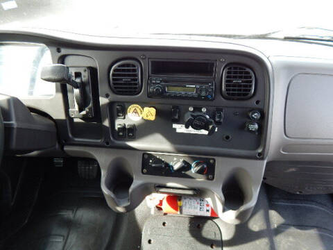 2015 Freightliner M2 106