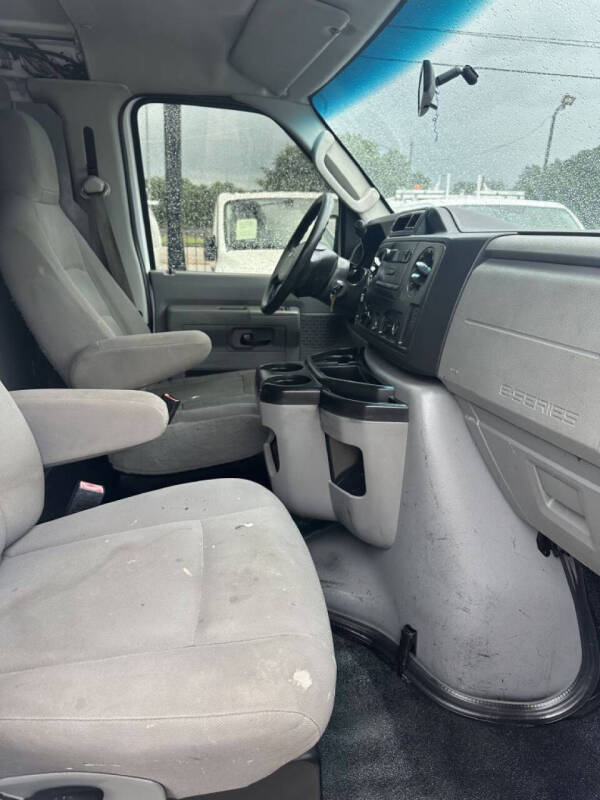 2009 Ford E-Series E-250