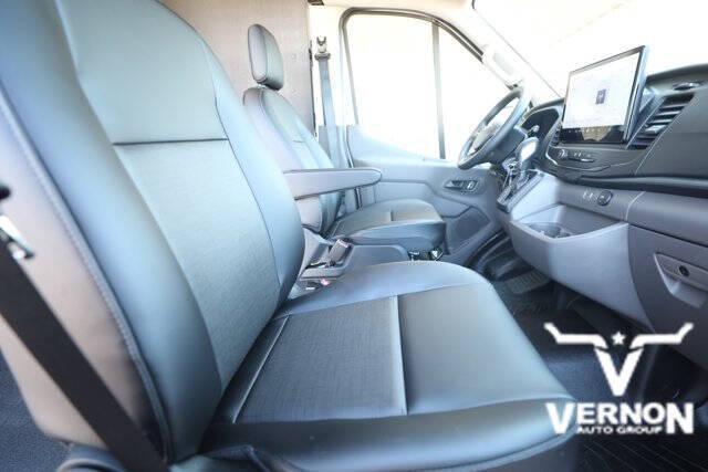 2025 Ford Transit 250