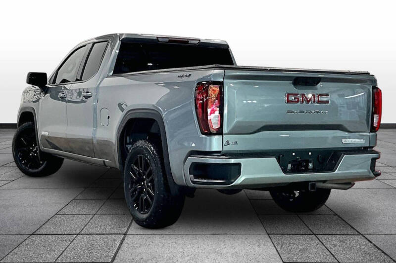 2025 GMC Sierra 1500 Elevation Standard
