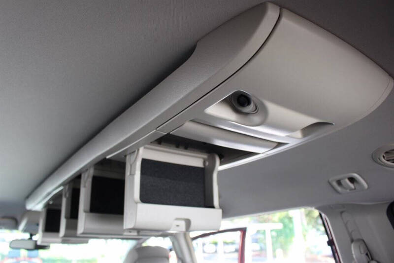 2011 Dodge Grand Caravan Crew