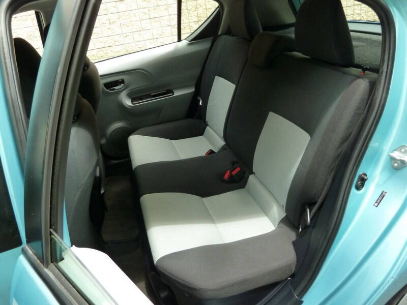 2012 Toyota Prius c Three