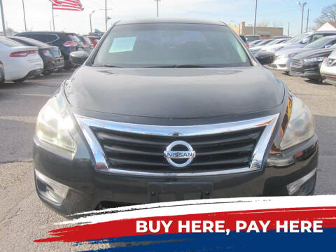 2013 Nissan Altima for sale at T & D Motor Company in Bethany OK
