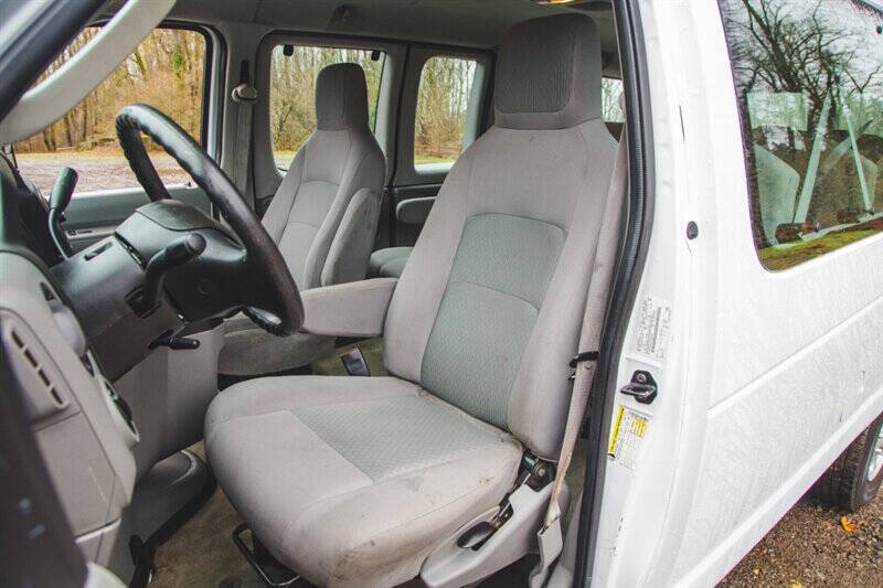 2014 Ford E-Series E-350 SD XLT