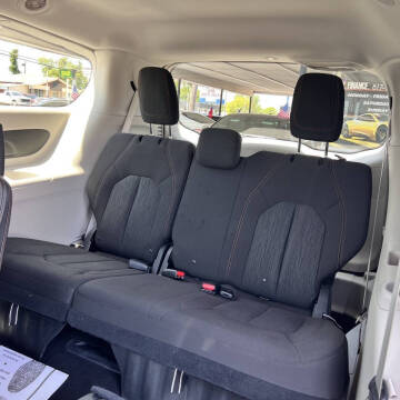 2017 Chrysler Pacifica Touring